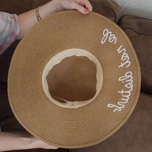 "Do Not Disturb" Floppy Hat - Picture 4 of 4